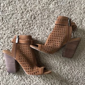BCBG Bootie Sandal, BG-Connel, camel, size 9, new!